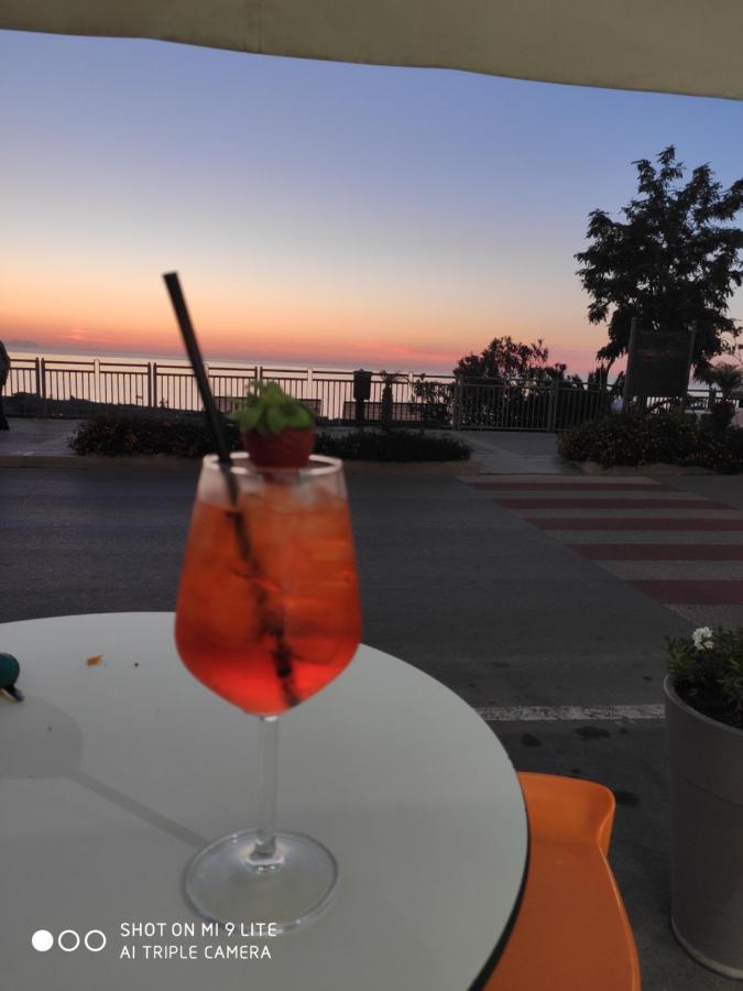 B&B Rainbow Campofelice Di Roccella Εξωτερικό φωτογραφία